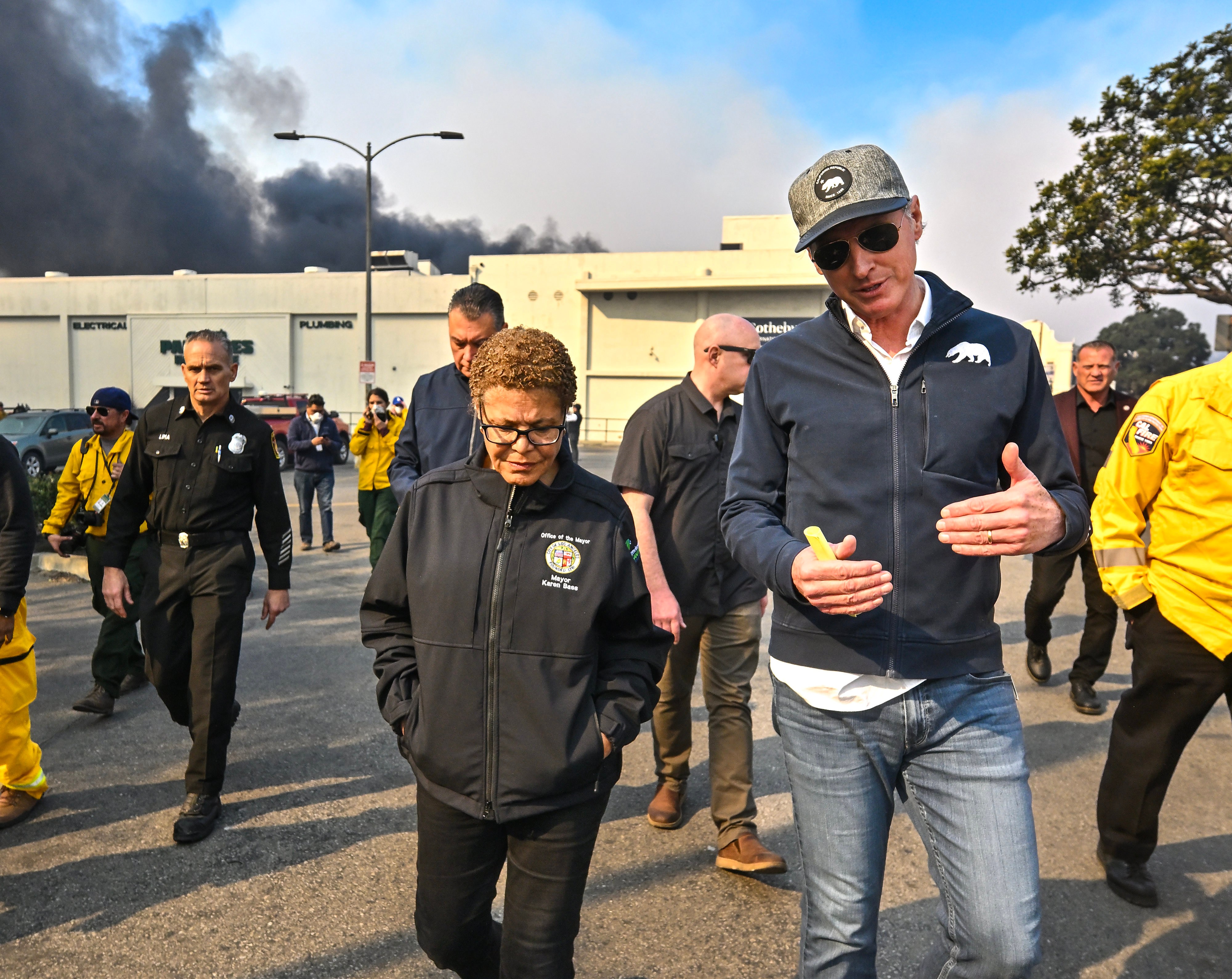Karen Bass and Gavin Newsom warned about dragging heels on wildfire docs: ‘We’re going to get them’