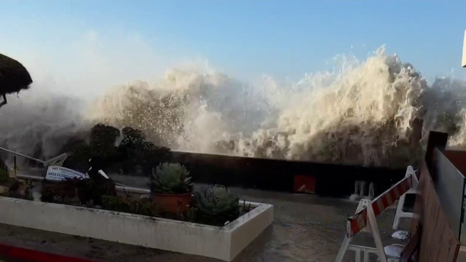 Flooding in California as Tropical Storm Rachel heads for coast