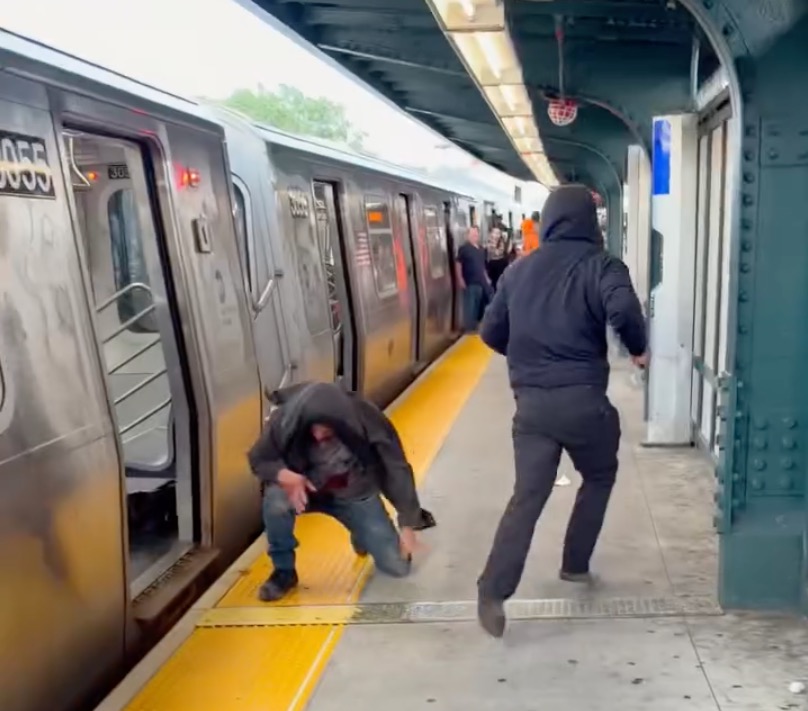 NYC madman arrested, ID’d after fatally stabbing straphanger during argument on rush-hour subway: cops